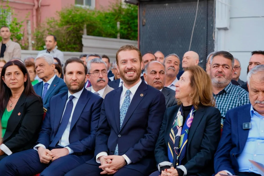 Ceyhan’da Tarihi Buluşma: 77 Yıl Sonra Torunlar Aynı Karede
