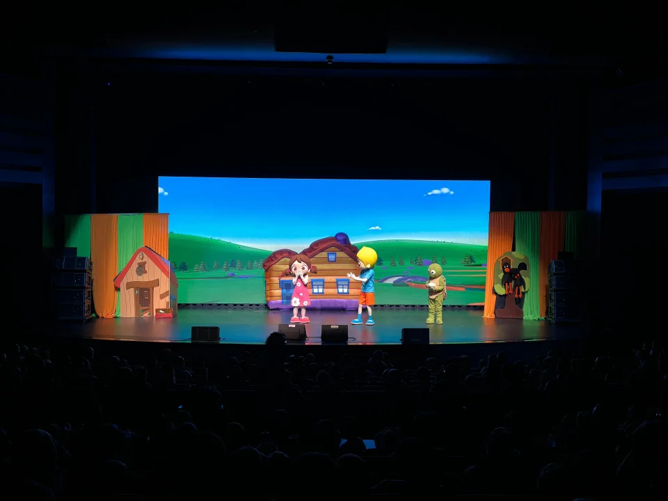 Niloya ‘Sürpriz Yumurta Müzikali’ ile Adana’da