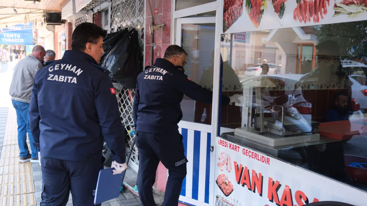 Gıda güvenliği alarmı değil, rutin kontrol: Ceyhan’da kasaplar denetlendi